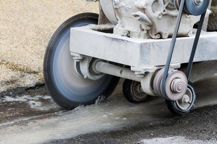 Un spécialiste de la découpe de béton